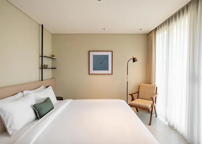 Mesra Stunning Paddy Fields Views - Berawa Villa Canggu