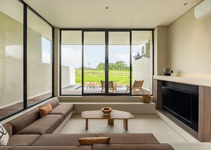 Mesra Stunning Paddy Fields Views - Berawa Villa Canggu